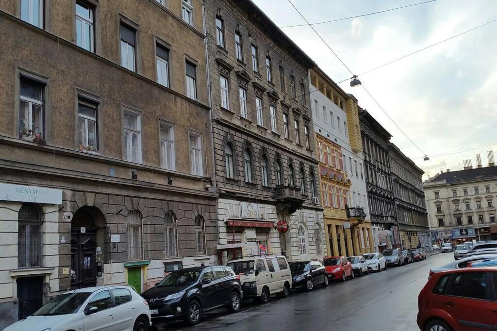 Sera'S Place In My Lovely Budapeszt Zewnętrze zdjęcie